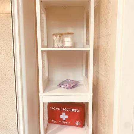 Comfortable 6 Min From Station Apartment Milan